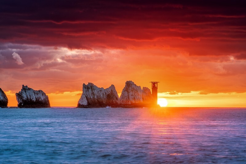 z4346 The Needles at Sunset - Freshwater Bay to Colwell Bay inc the Needles