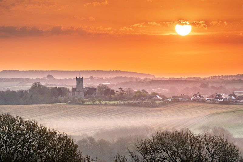 z3598 Misty Sunrise, overlooking Godshill - The Inner Island inc Newport & Godshill