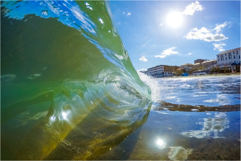 w044 Glass Wave, Sandown Beach - The