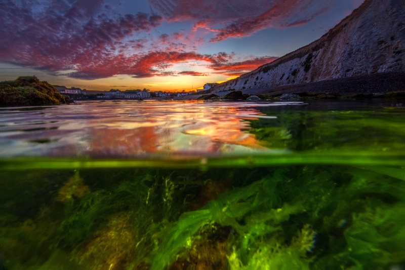 z2743 Red over Green, Freshwater Bay - Freshwater Bay to Colwell Bay inc the Needles