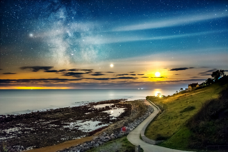 z3517 Castle Cove under the Milky Way and Moonlight - Ventnor to St Catherine's inc Bonchurch, Whitwell & the Undercliff