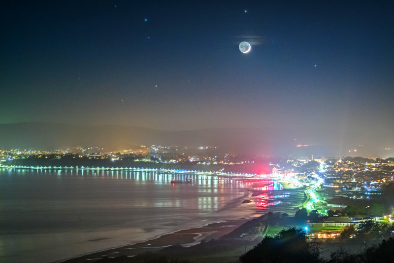 z3352 Crescent Moon over Sandown Bay - Sandown, Shanklin, Luccombe and Wroxall