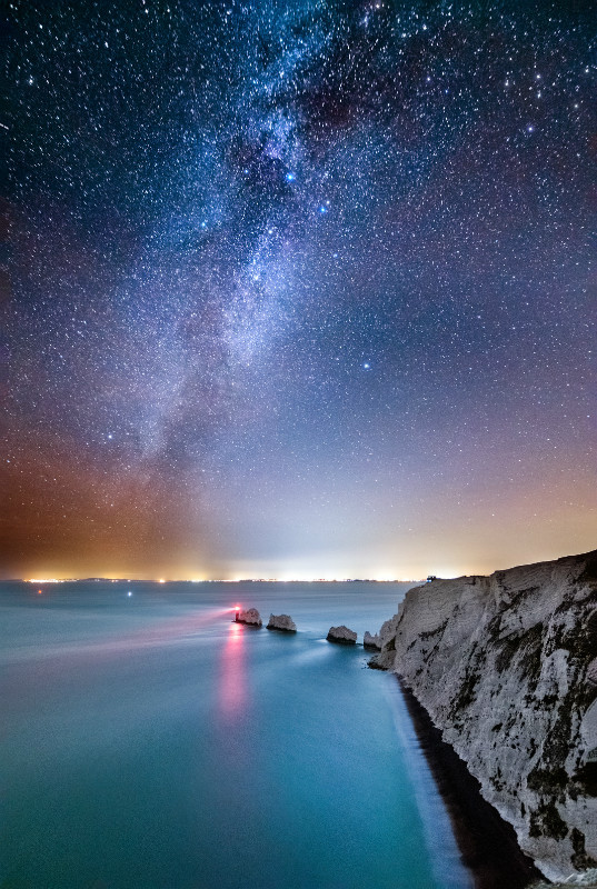 z3136 Winter Milky Way over the Needles - Freshwater Bay to Colwell Bay inc the Needles