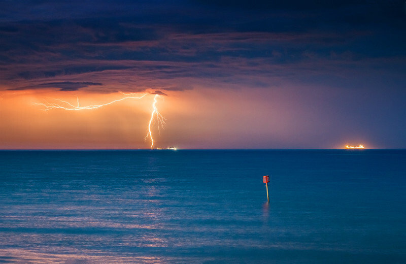 z3640 Lightning at Dawn, Sandown Bay - The