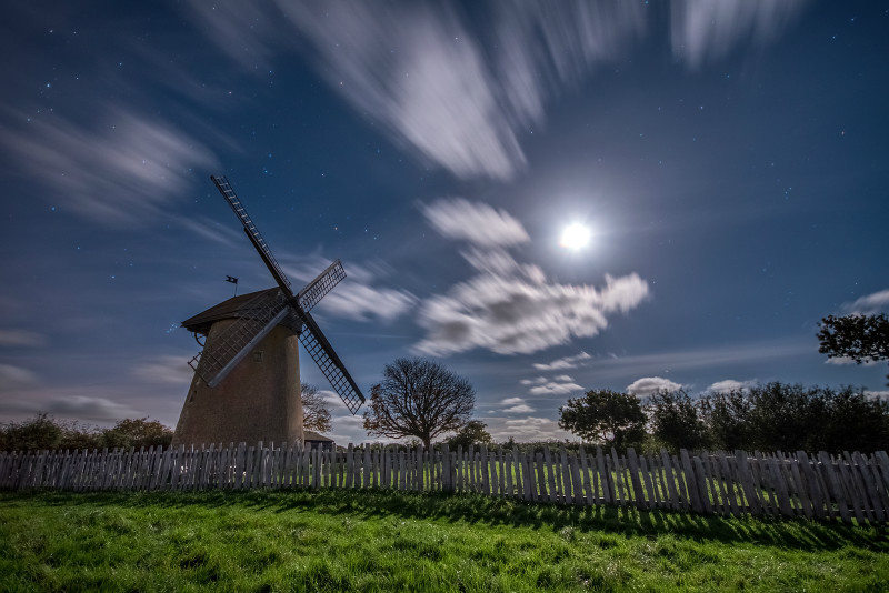 Z2822 Bembridge Windmill By Moonlight