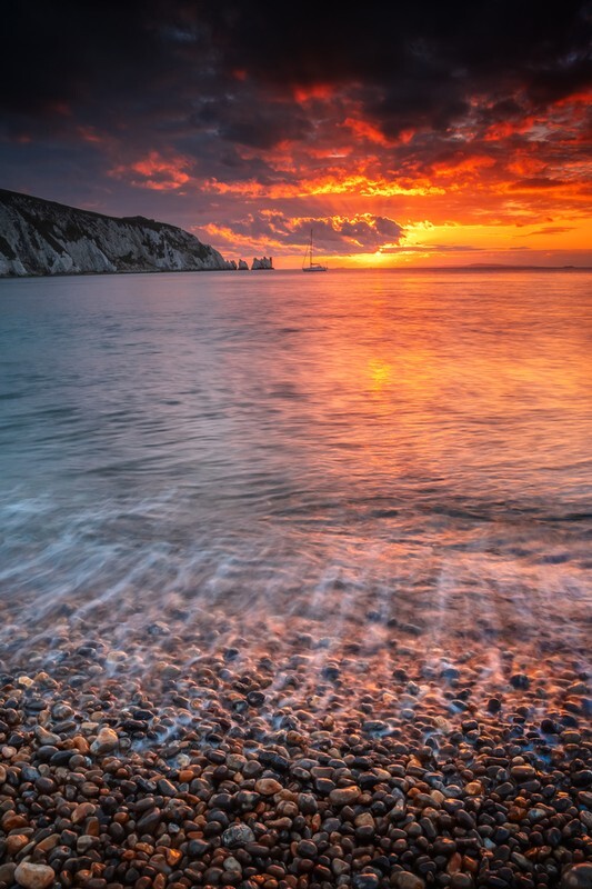 z3967 Sunset over Alum Bay and the Needles - Freshwater Bay to Colwell Bay inc the Needles