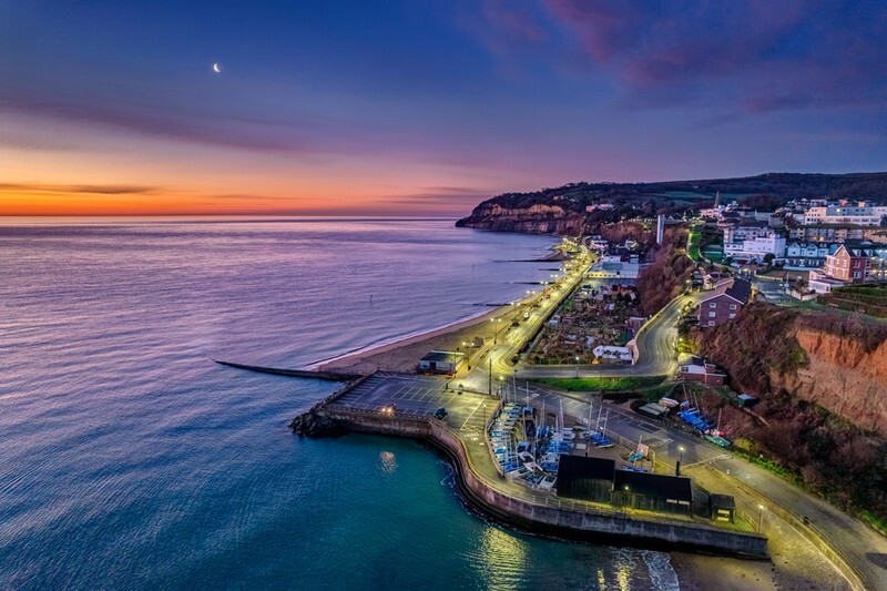 z3995 Dawn over Shanklin Beach - Sandown, Shanklin, Luccombe and Wroxall