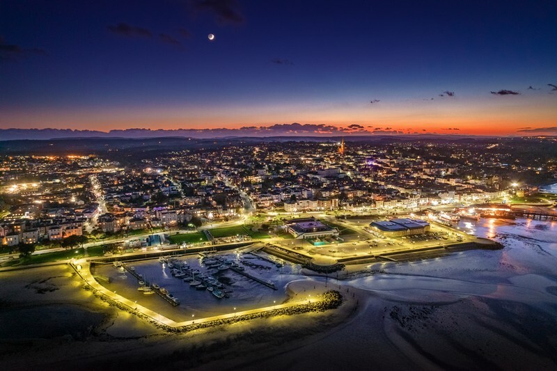 z3974 Overlooking Ryde at Dusk - East Cowes to Ryde inc Haventstreet, Ashey, Wooton & Binstead