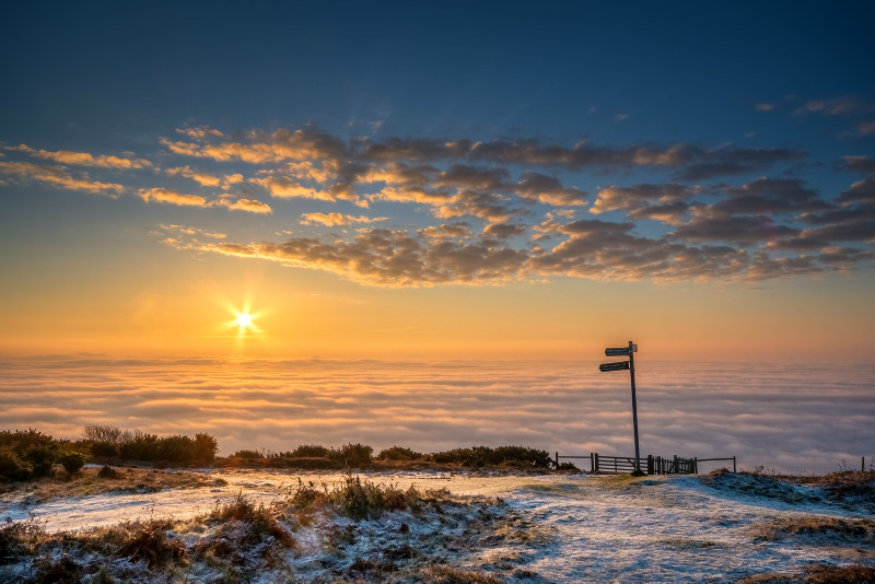 z3002 Winter Sunrise above the Fog, Ventnor Down - Ventnor to St Catherine's inc Bonchurch, Whitwell & the Undercliff