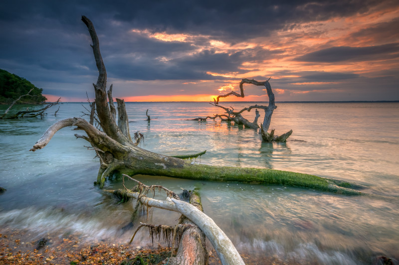 z3263 Bouldnor Beach Sunset - Yarmouth to West Cowes inc Newtown