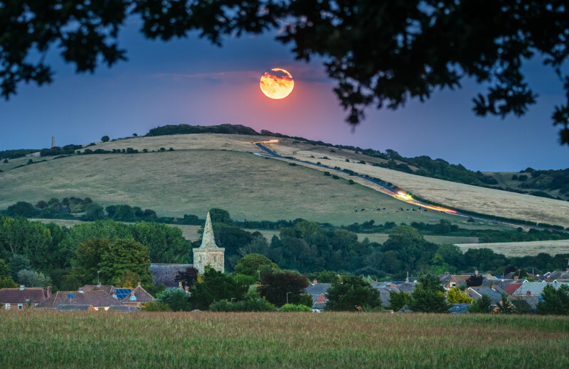 z3666 Moonrise over Culver Down and Brading - Seaview to Bembridge, Whitecliff Bay and Brading