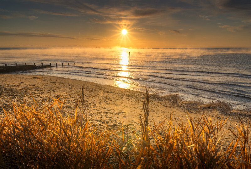 z3539 Sunrise, Yaverland Beach - Sandown, Shanklin, Luccombe and Wroxall