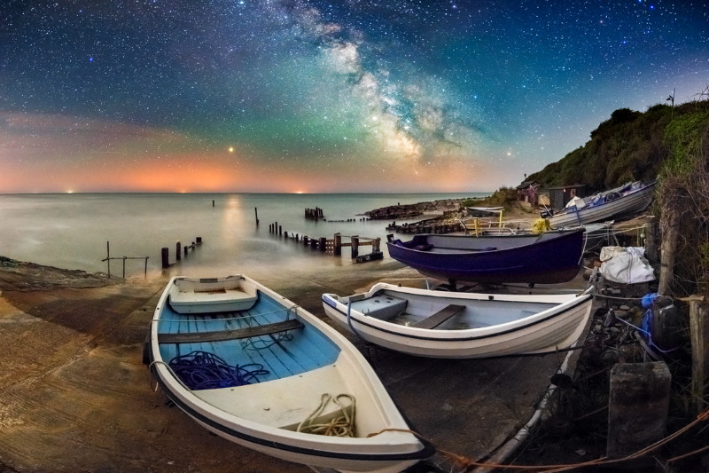 z3223 The Milky Way over Castlehaven Niton - Ventnor to St Catherine's inc Bonchurch, Whitwell & the Undercliff