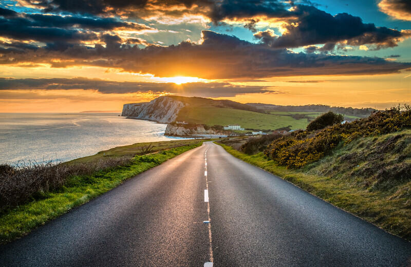 z3751 Setting Sun over Tennyson Down - Freshwater Bay to Colwell Bay inc the Needles