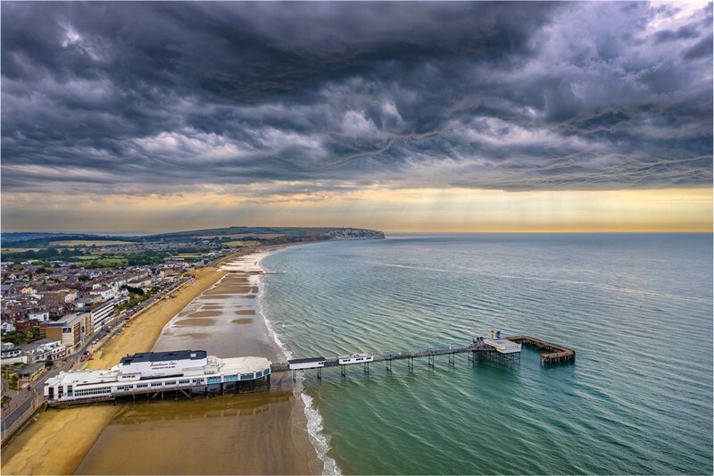 z4197 Morning Storm over Sandown Bay - Sandown, Shanklin, Luccombe and Wroxall