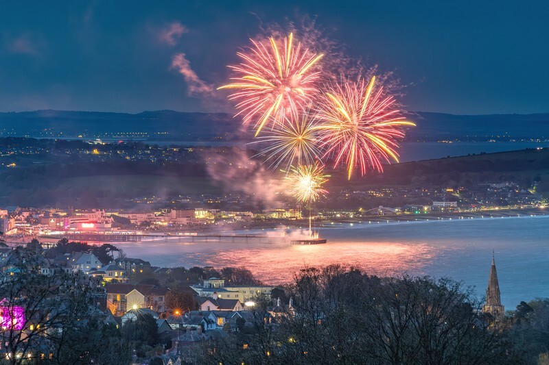z4377 Fireworks over Sandown Bay - Latest images