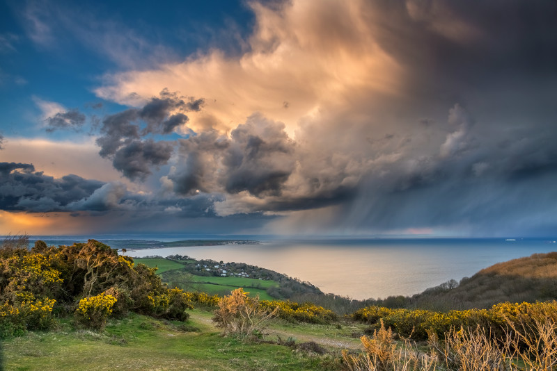 z2904 Passing Evening Storm, Sandown bay - Sandown, Shanklin, Luccombe and Wroxall