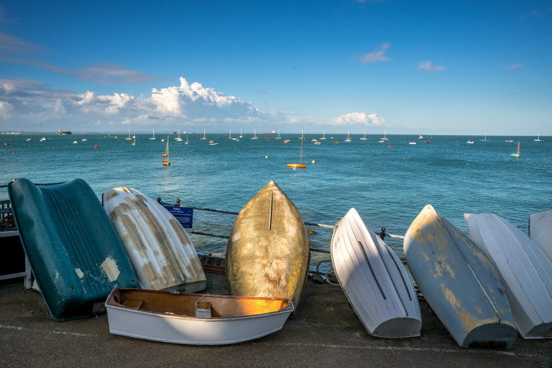 z2938 Summer Blues of Seaview - Seaview to Bembridge, Whitecliff Bay and Brading