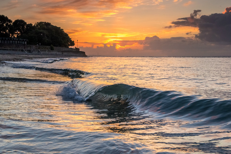 z2931 Sunset Waves, Seaview - Seaview to Bembridge, Whitecliff Bay and Brading