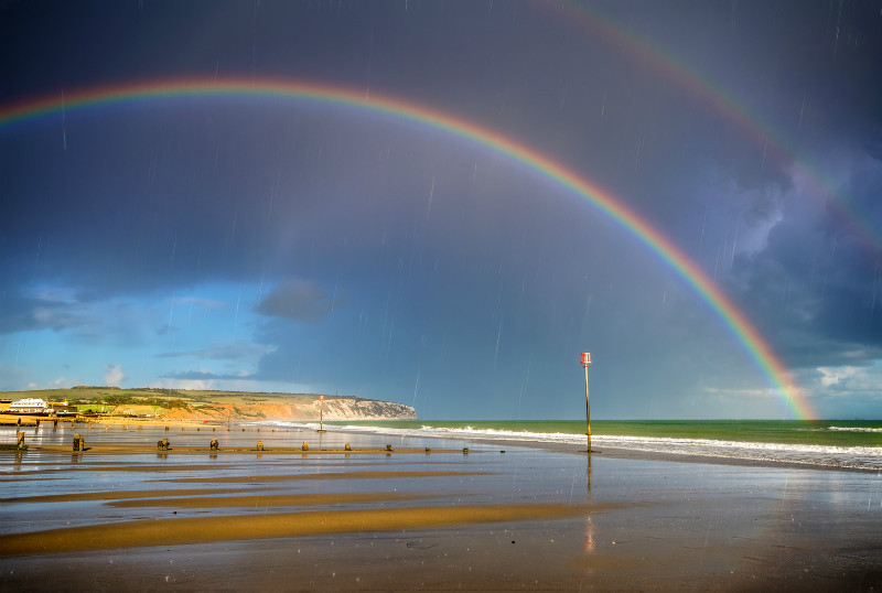 z2965 Seasonal Showers, Sandown Bay - Sandown, Shanklin, Luccombe and Wroxall
