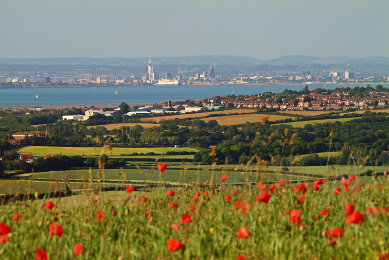 z1001 Nunwell Down and the Solent - The Inner Island inc Newport & Godshill