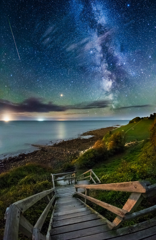 z3283 The Milky Way over the IoW South Coastline - Ventnor to St Catherine's inc Bonchurch, Whitwell & the Undercliff