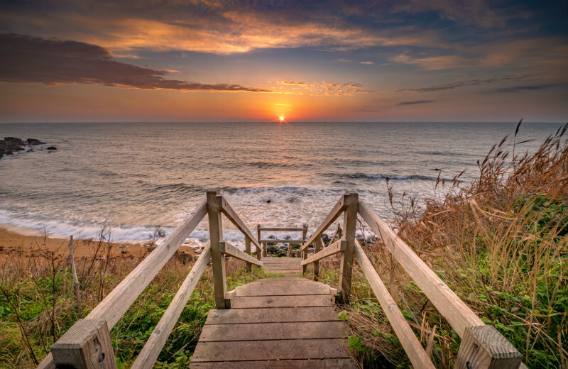 z3703 Sunrise, Orchard Bay - Ventnor to St Catherine's inc Bonchurch, Whitwell & the Undercliff
