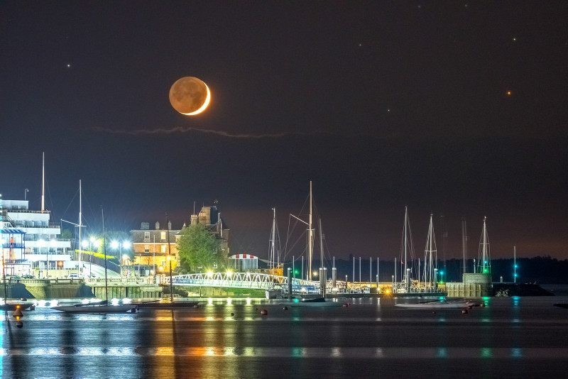 z3054 Crescent Moon over Cowes - Yarmouth to West Cowes inc Newtown