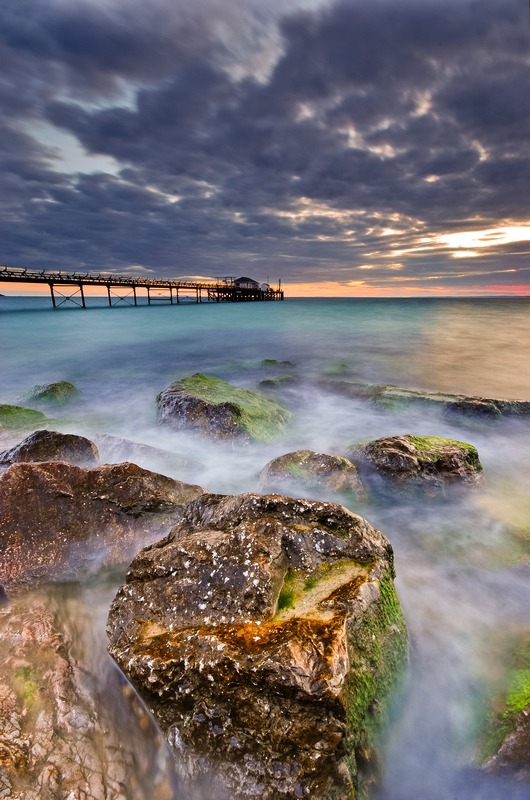 z2295 Totland Pier - Freshwater Bay to Colwell Bay inc the Needles