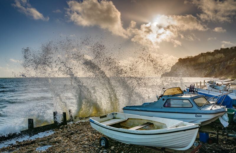 z3714 Shanklin Chine Stormy Seas - Sandown, Shanklin, Luccombe and Wroxall