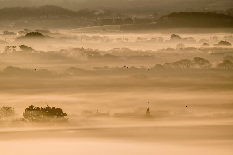 z2979 Winter Mist over Newchurch and beyond - Sandown, Shanklin, Luccombe and Wroxall