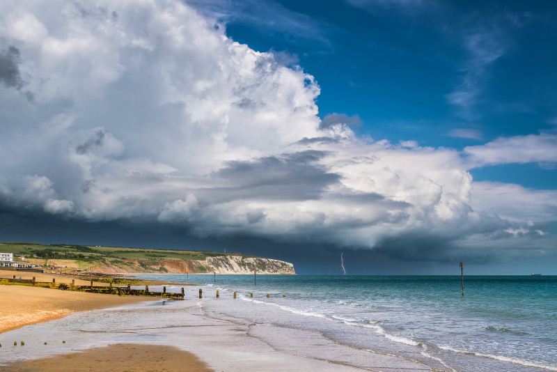 z2936b Showery Day, Sandown Bay - Sandown, Shanklin, Luccombe and Wroxall