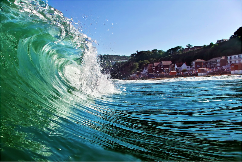 w004 Shanklin Surf - The
