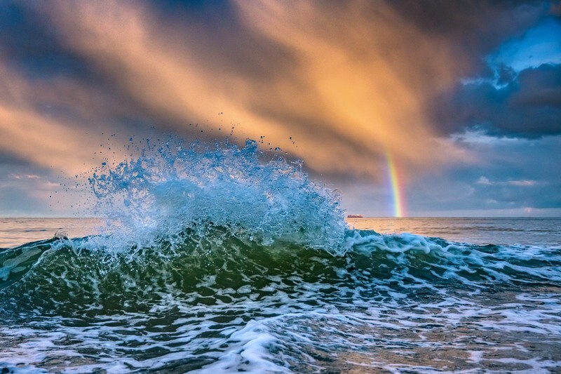 z3777 Rainbow Wave after the Shower, Shanklin beach - Sandown, Shanklin, Luccombe and Wroxall