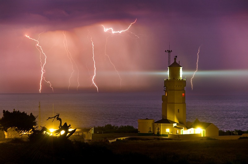 z1642 Lightning, St Catherines Lighthouse - The