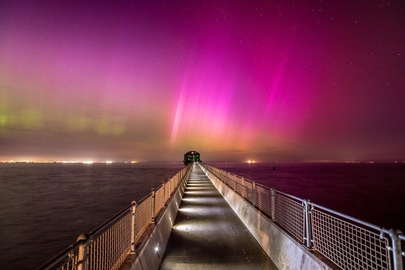 z4260 Northern Lights over Bembridge Lifeboat Station - Seaview to Bembridge, Whitecliff Bay and Brading