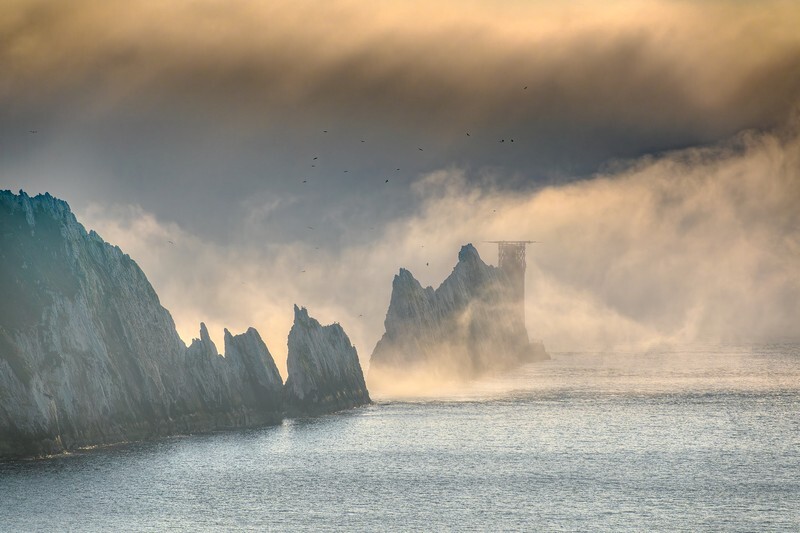 z4368 Ethereal Light over the Needles - Freshwater Bay to Colwell Bay inc the Needles