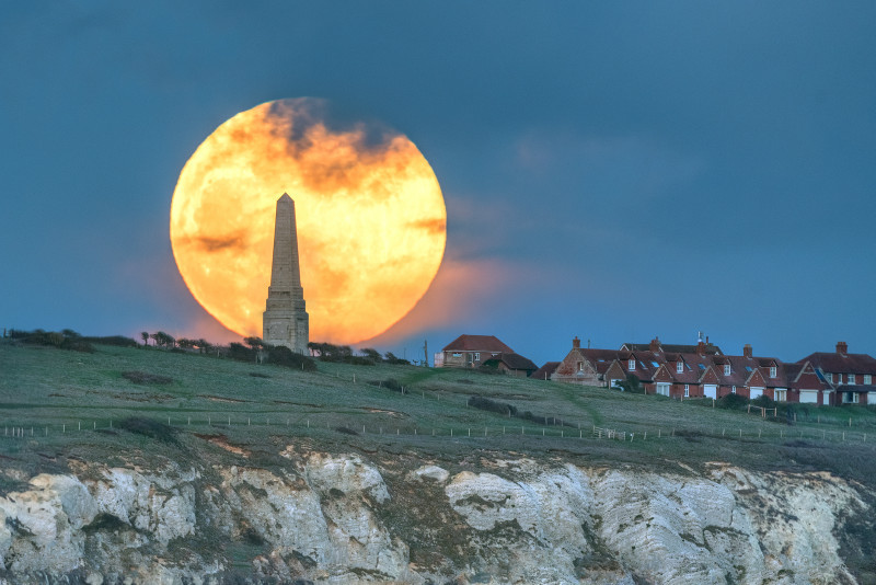 z3188 Supermoon over Culver Down - Sandown, Shanklin, Luccombe and Wroxall