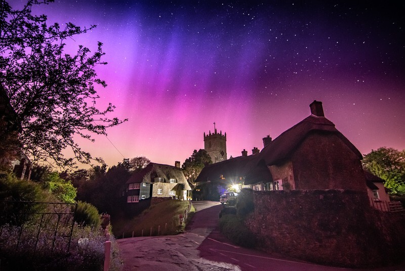 z4263 The Northern Lights over Godshill - The Inner Island inc Newport & Godshill