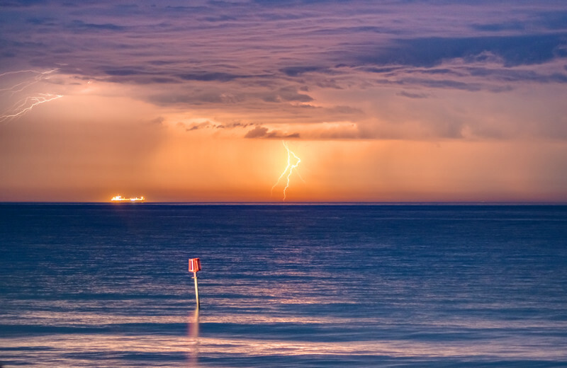 z3639 Dawn Lightning, Sandown Bay - The
