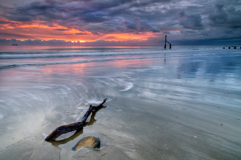 z2349 Moody Dawn, Shanklin Beach - Sandown, Shanklin, Luccombe and Wroxall