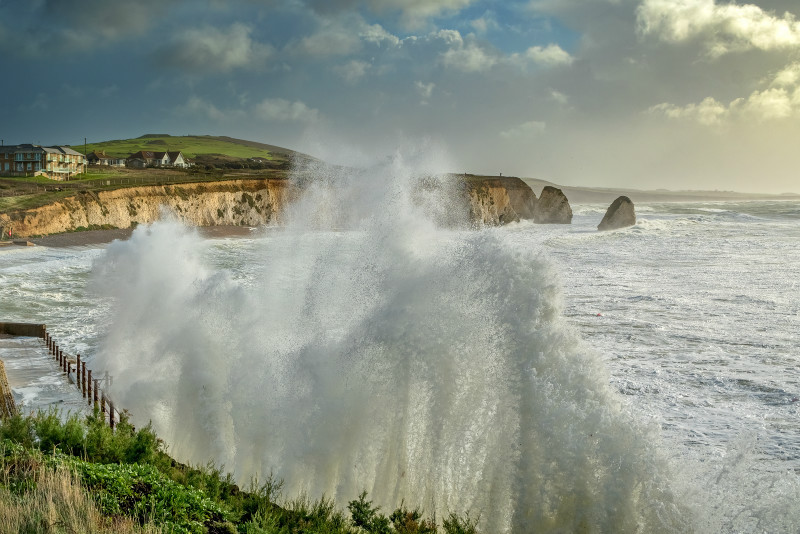 z3128 Stormy View over Freshwater Bay - Freshwater Bay to Colwell Bay inc the Needles