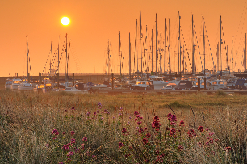 z1852 Sunrise over Norton Spit, Yarmouth - Yarmouth to West Cowes inc Newtown