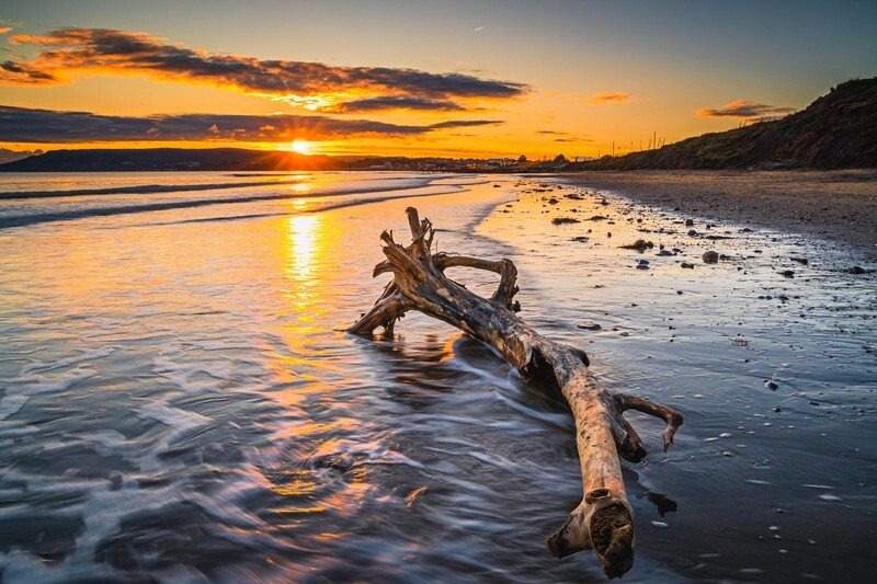 z4232 Driftwood Sunset, Yaverland Beach - Sandown, Shanklin, Luccombe and Wroxall