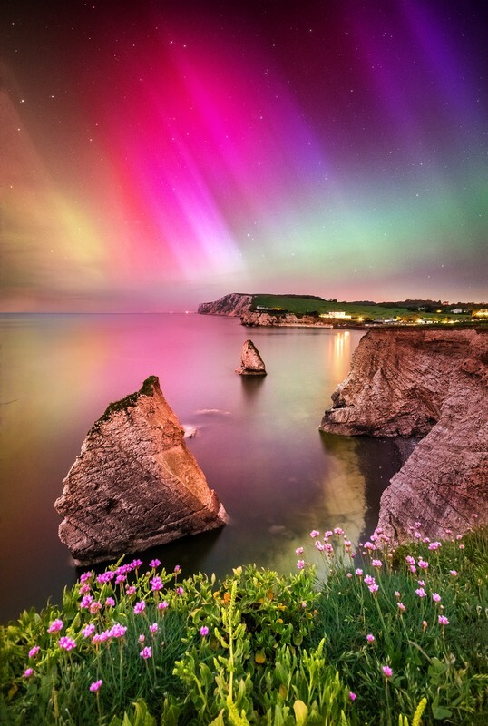z4261 Northern Lights over Freshwater Bay - Freshwater Bay to Colwell Bay inc the Needles