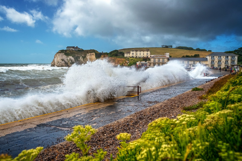 z2949 Summer Storm Freshwater Bay - Freshwater Bay to Colwell Bay inc the Needles