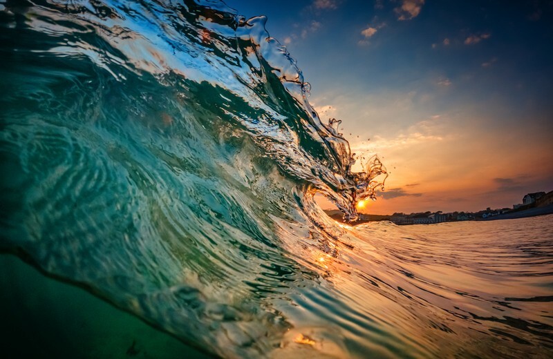 z3764 Sunset Wave, Freshwater Bay - The