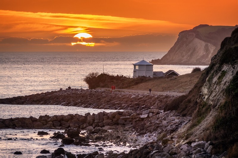 z4138 Golden Sunset over Steephill Cove - Ventnor to St Catherine's inc Bonchurch, Whitwell & the Undercliff