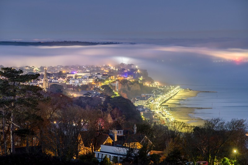 z4422 Rolling Mist over Shanklin - Latest images