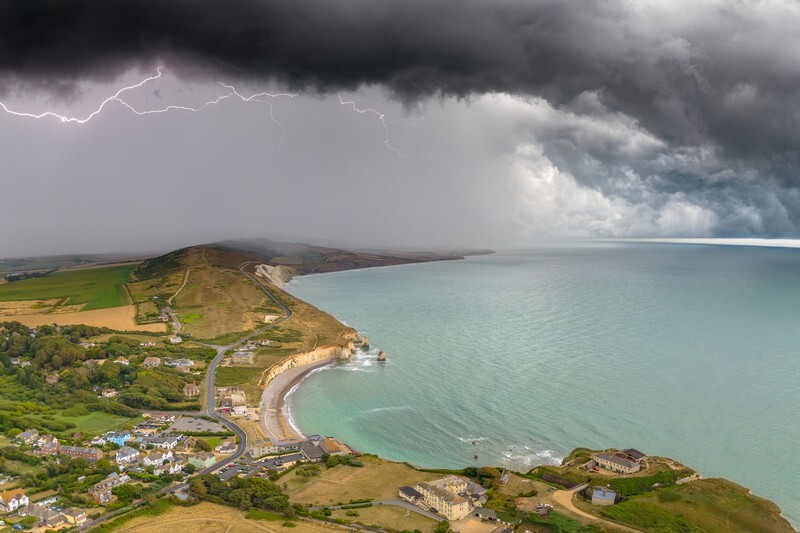 z4403 Storm over Freshwater Bay - Latest images